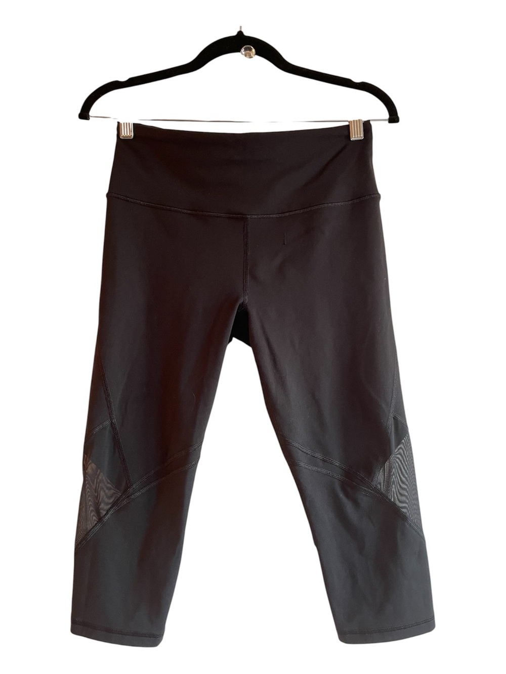 Victoria's Secret Medium w/ Sheer Mesh Ventilation Black Cropped Active Leggings
